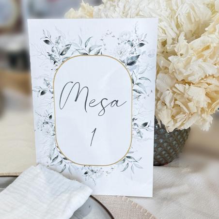 Seating elegante y floreada para bodas