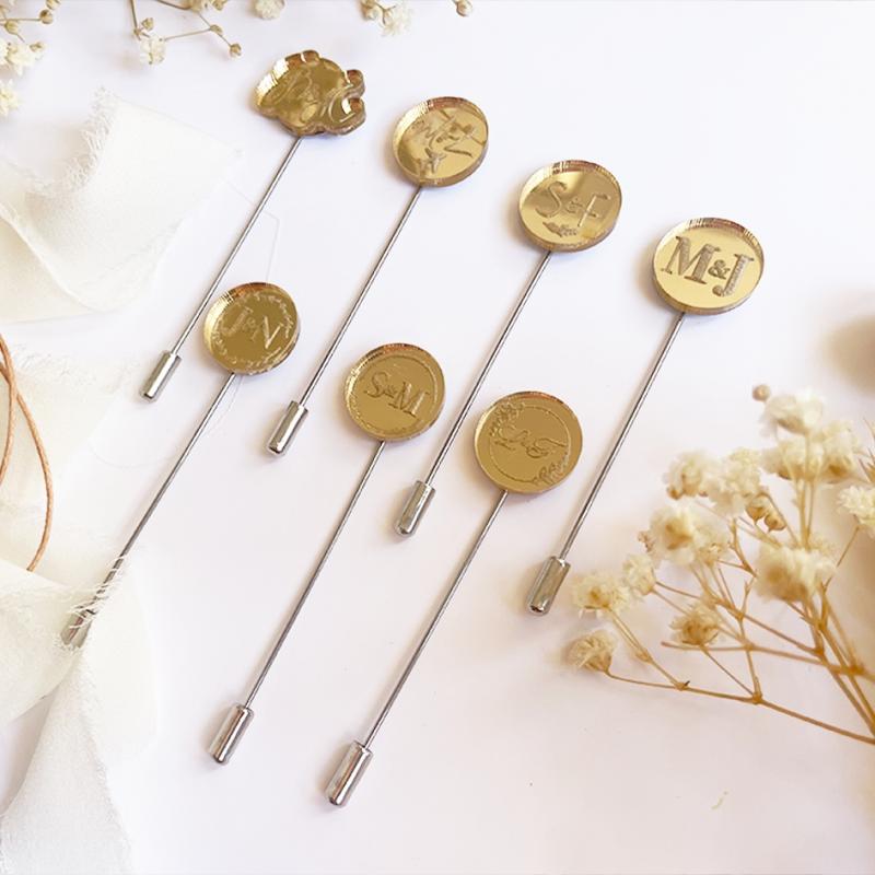 Alfiler de Boda Dorado Personalizado