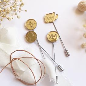 Alfiler de Boda Dorado Personalizado 2